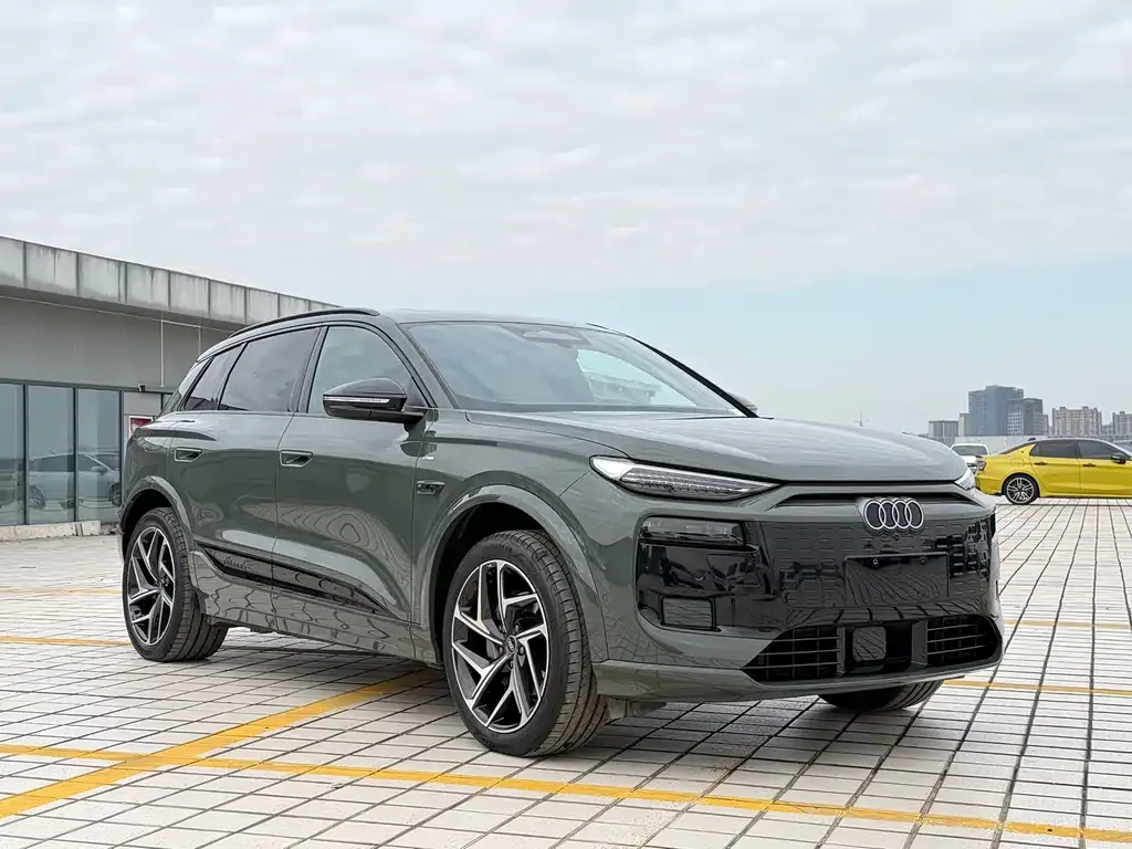 Audi Q6L e-tron — фото 5