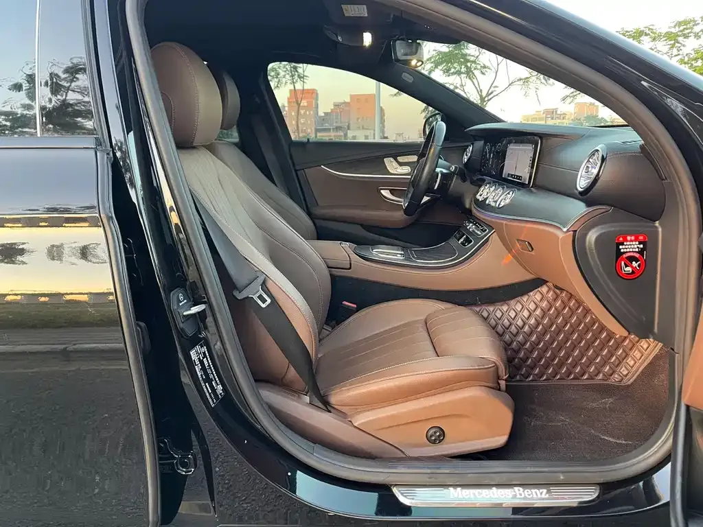 Mercedes-Benz E-Class (Import) — фото 4