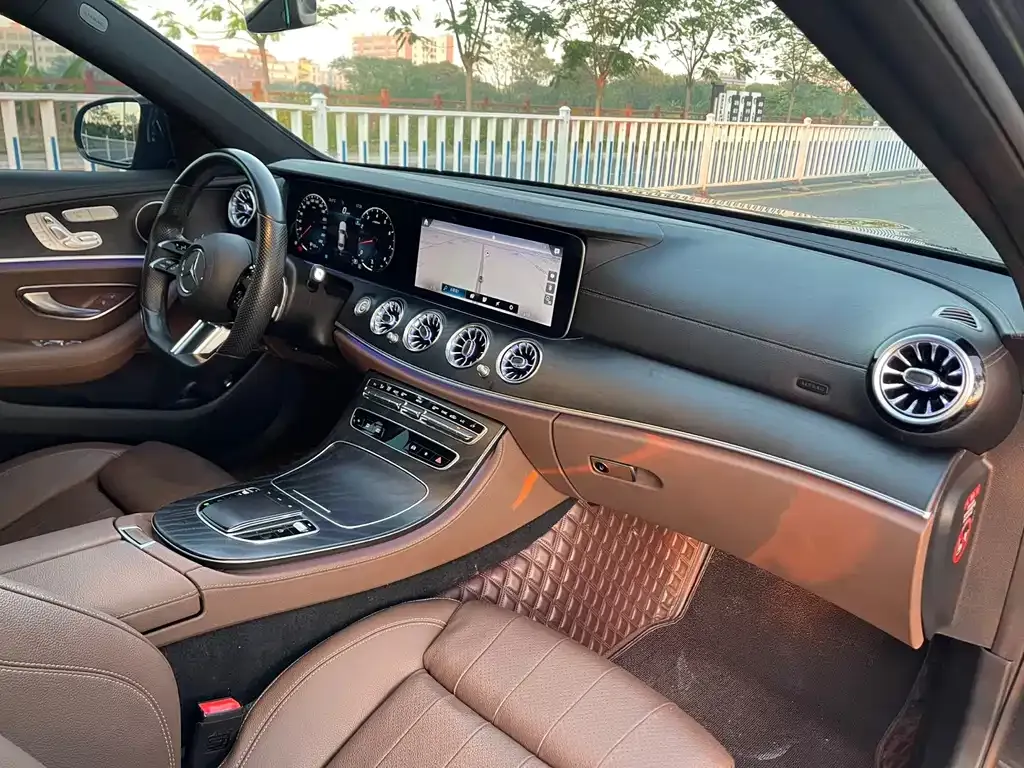 Mercedes-Benz E-Class (Import) — фото 5