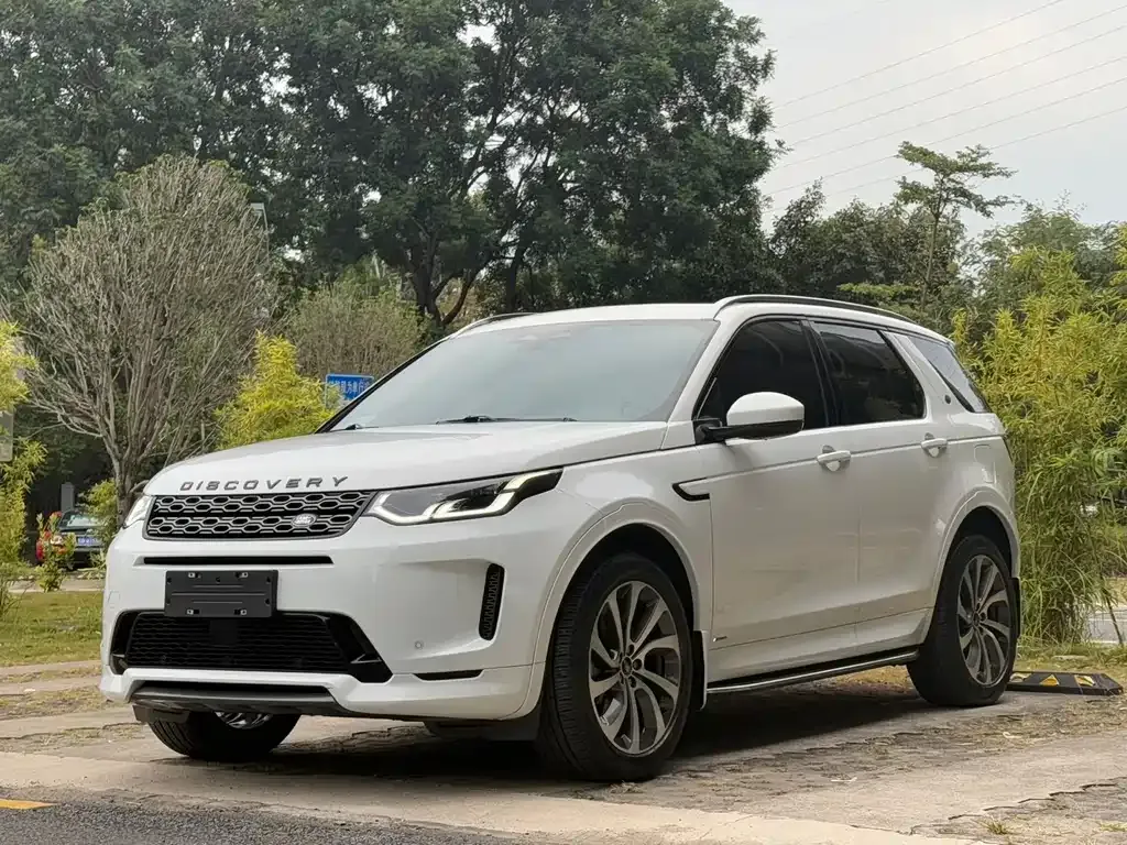 Land Rover Discovery Sport Hybrid — фото 1