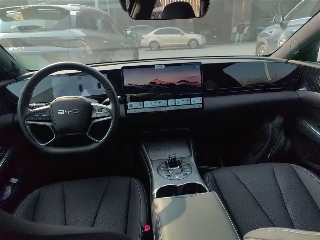 BYD Seal — фото 10
