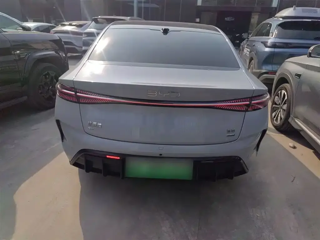 BYD Seal — фото 6