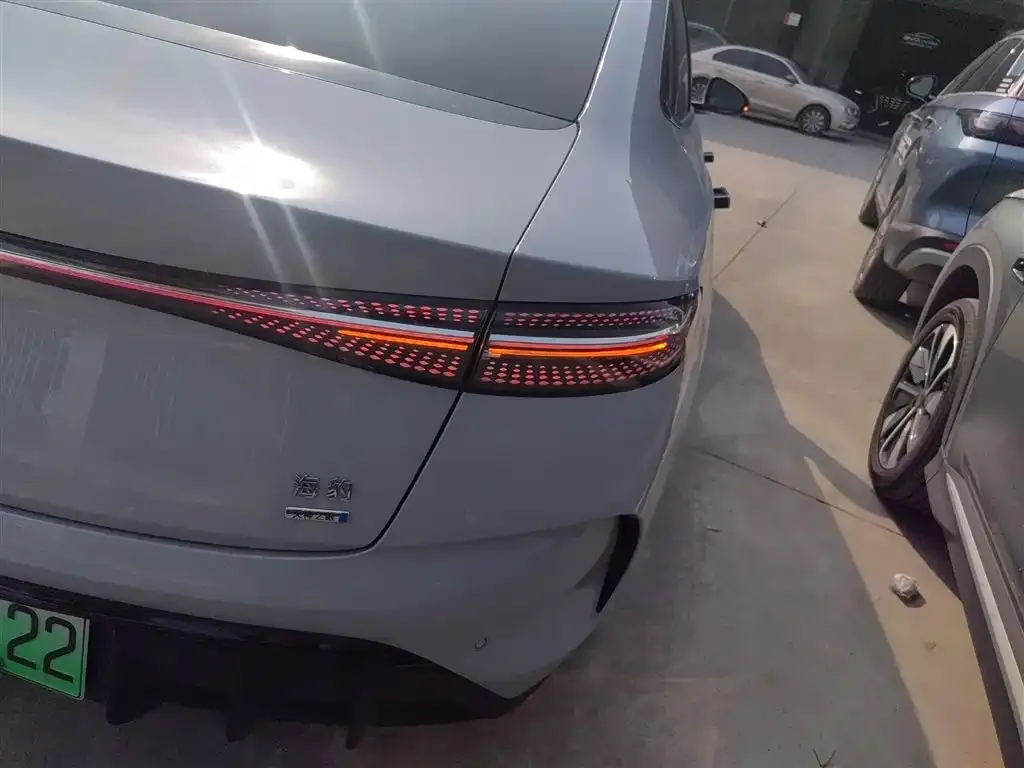 BYD Seal — фото 8
