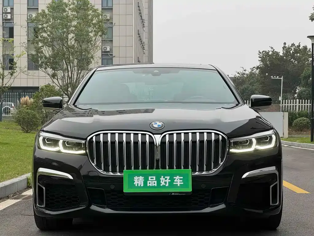 BMW 7 Series — фото 2