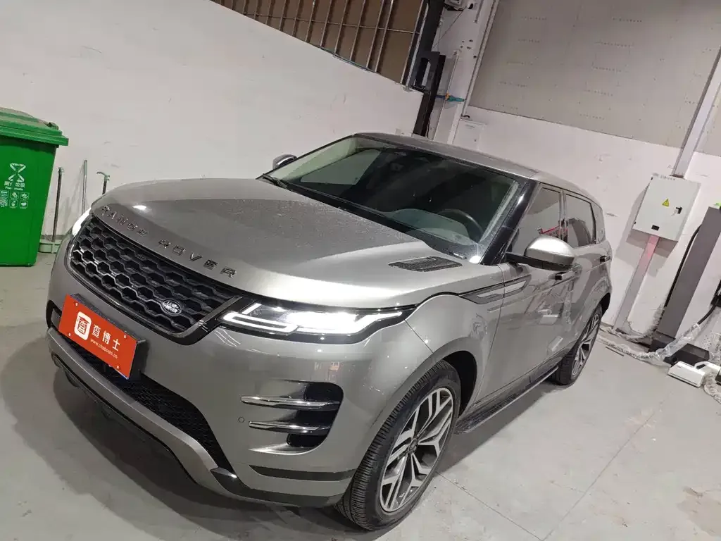 Land Rover Evoque — фото 1
