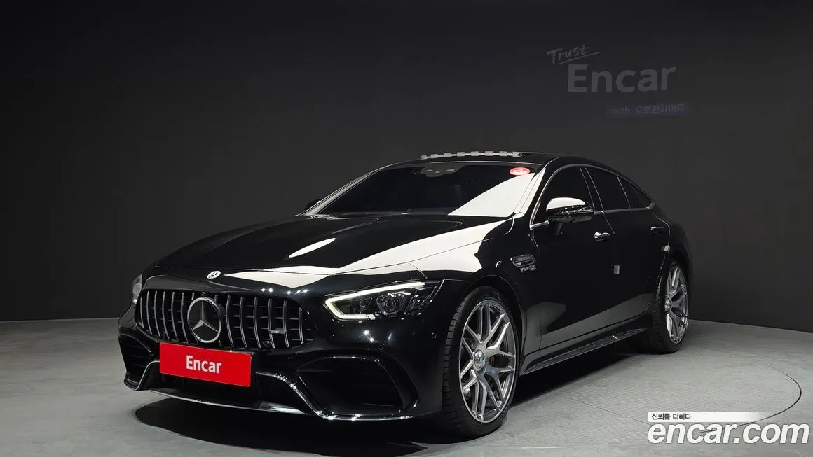 Mercedes-Benz AMG GT — фото 1