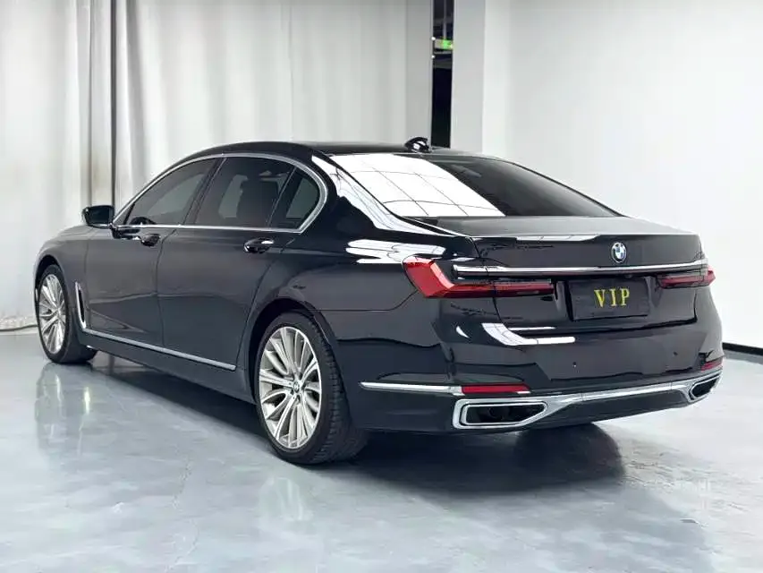 BMW 7 Series — фото 5
