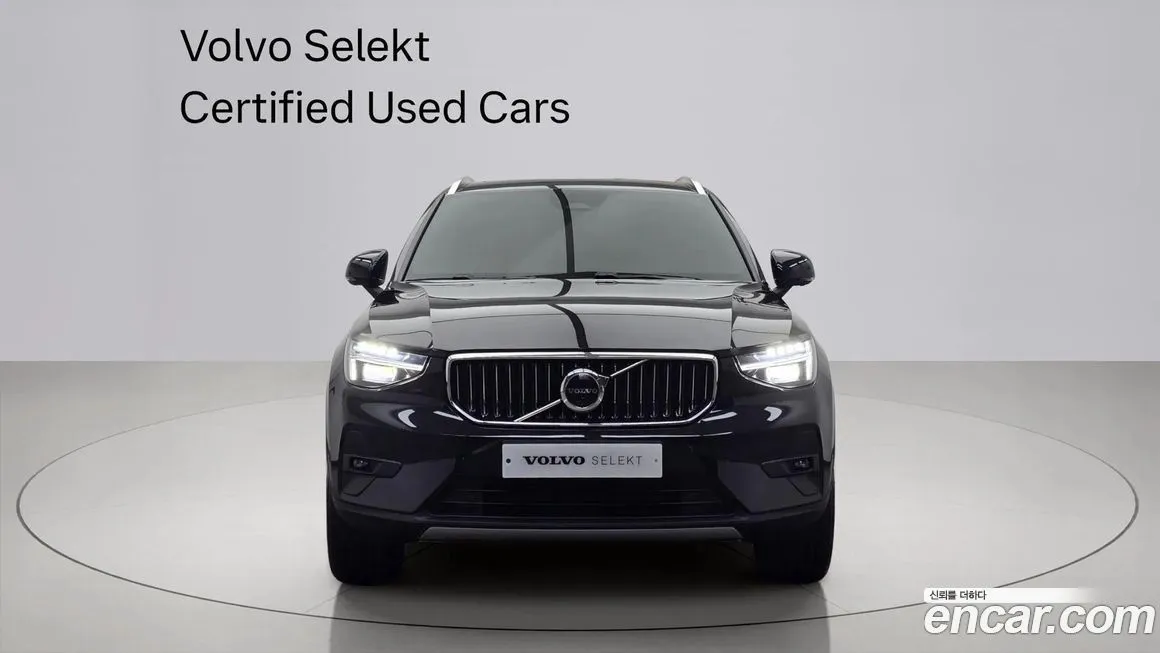 Volvo XC40 — фото 9