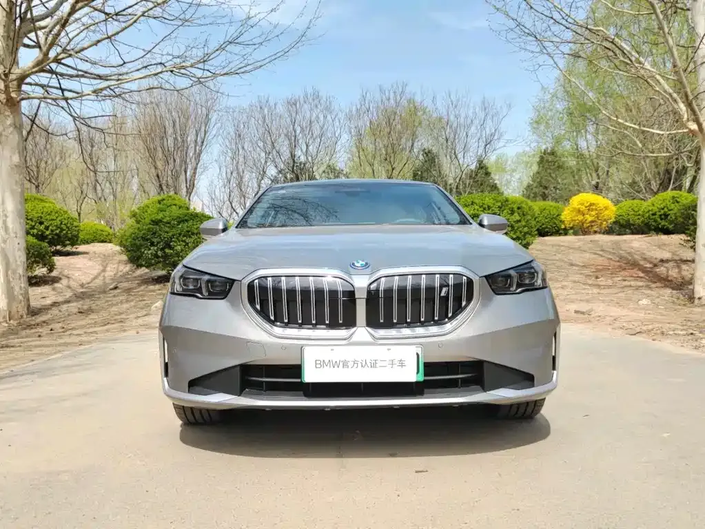 BMW i5 — фото 10