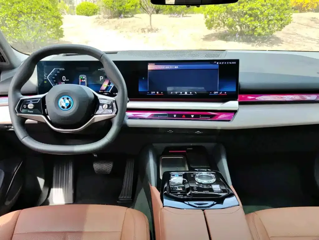 BMW i5 — фото 3