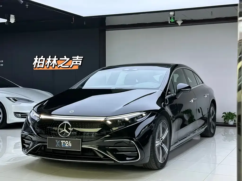 Mercedes-Benz EQS — фото 1