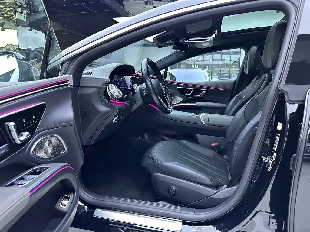 Mercedes-Benz EQS — фото 10