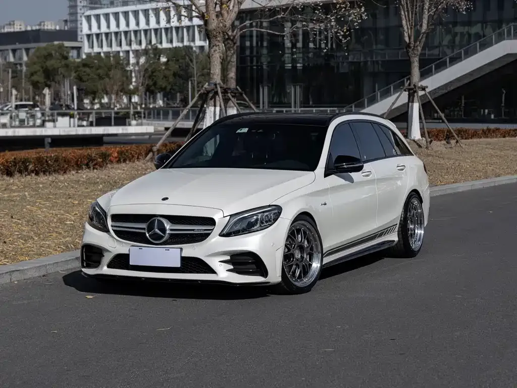 Mercedes-Benz C-Class AMG — фото 1