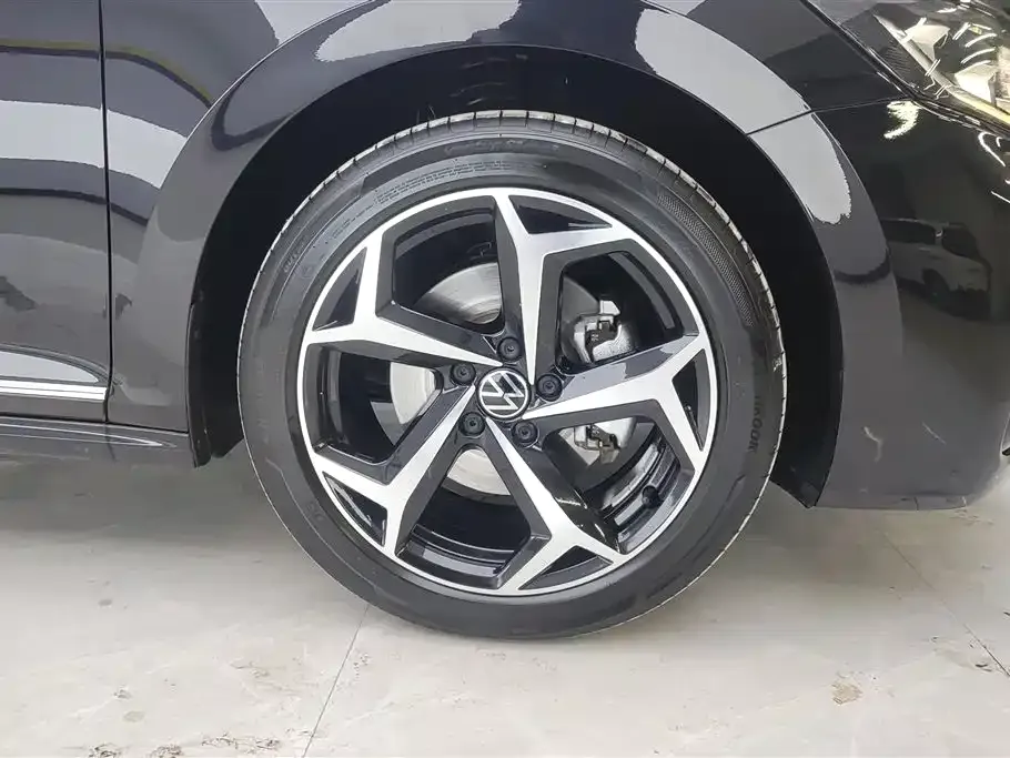 Volkswagen Passat — фото 6