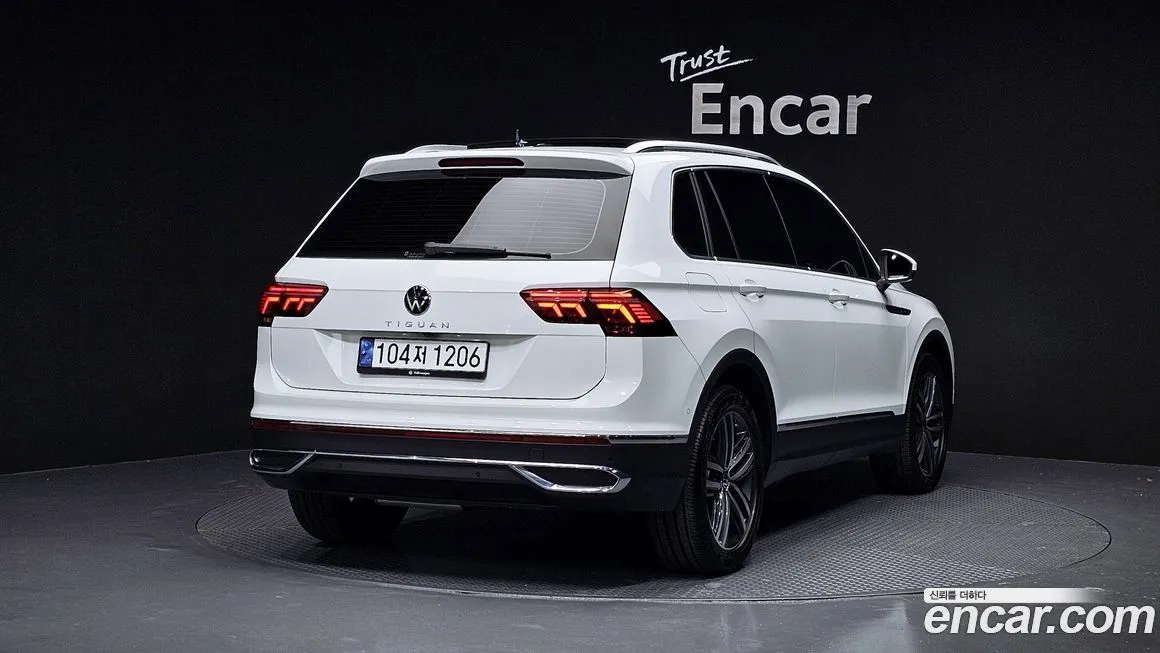Volkswagen Tiguan — фото 2