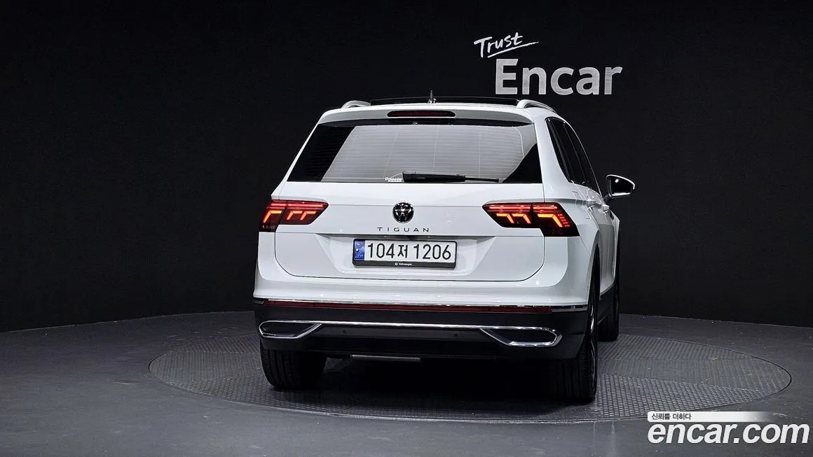 Volkswagen Tiguan — фото 4