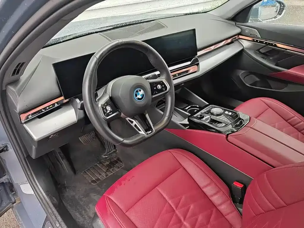 BMW i5 — фото 3