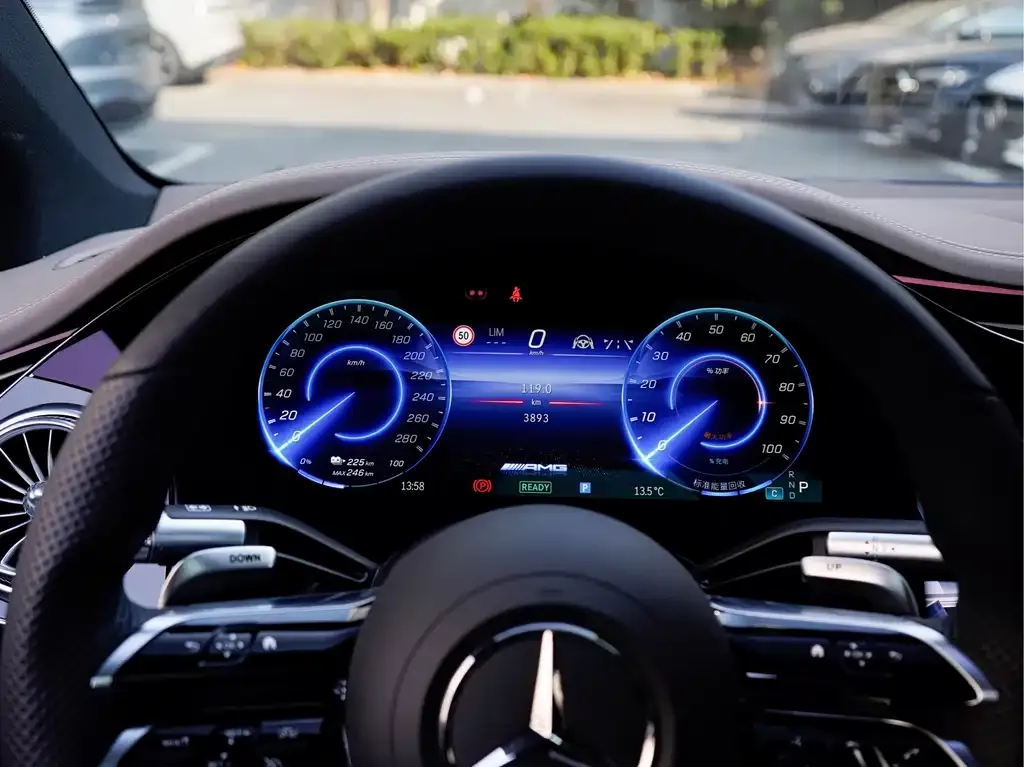 Mercedes-Benz EQS AMG — фото 2