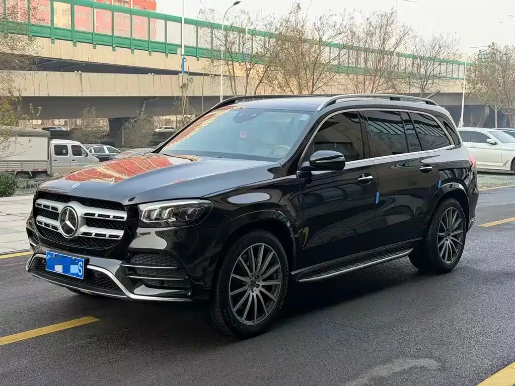 Mercedes-Benz GLS — фото 1
