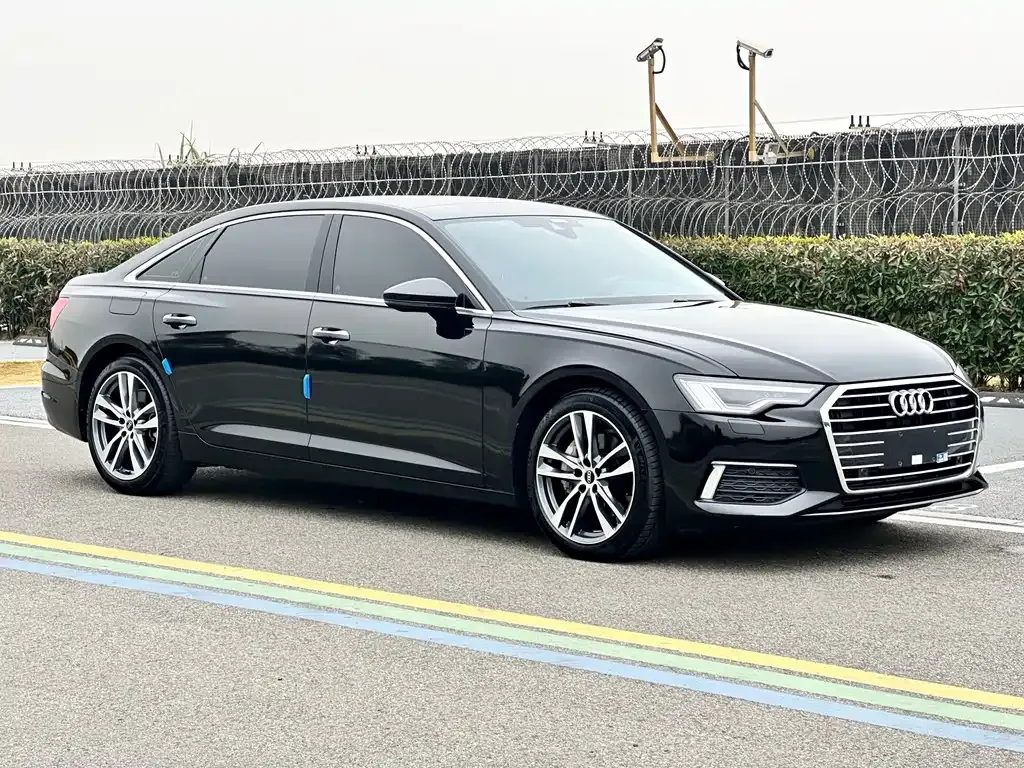 Audi A6L — фото 10