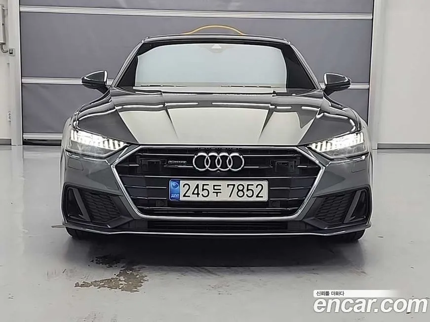 Audi A7 — фото 1
