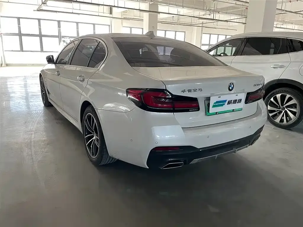BMW 5 Series New Energy — фото 3