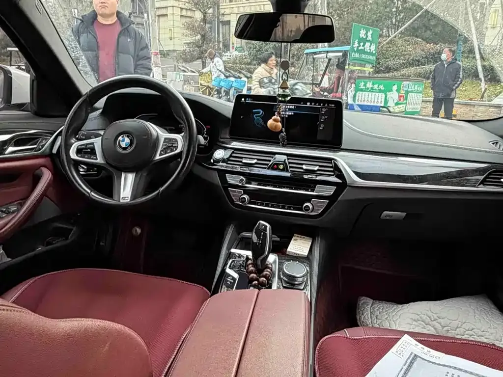 BMW 5 Series New Energy — фото 6