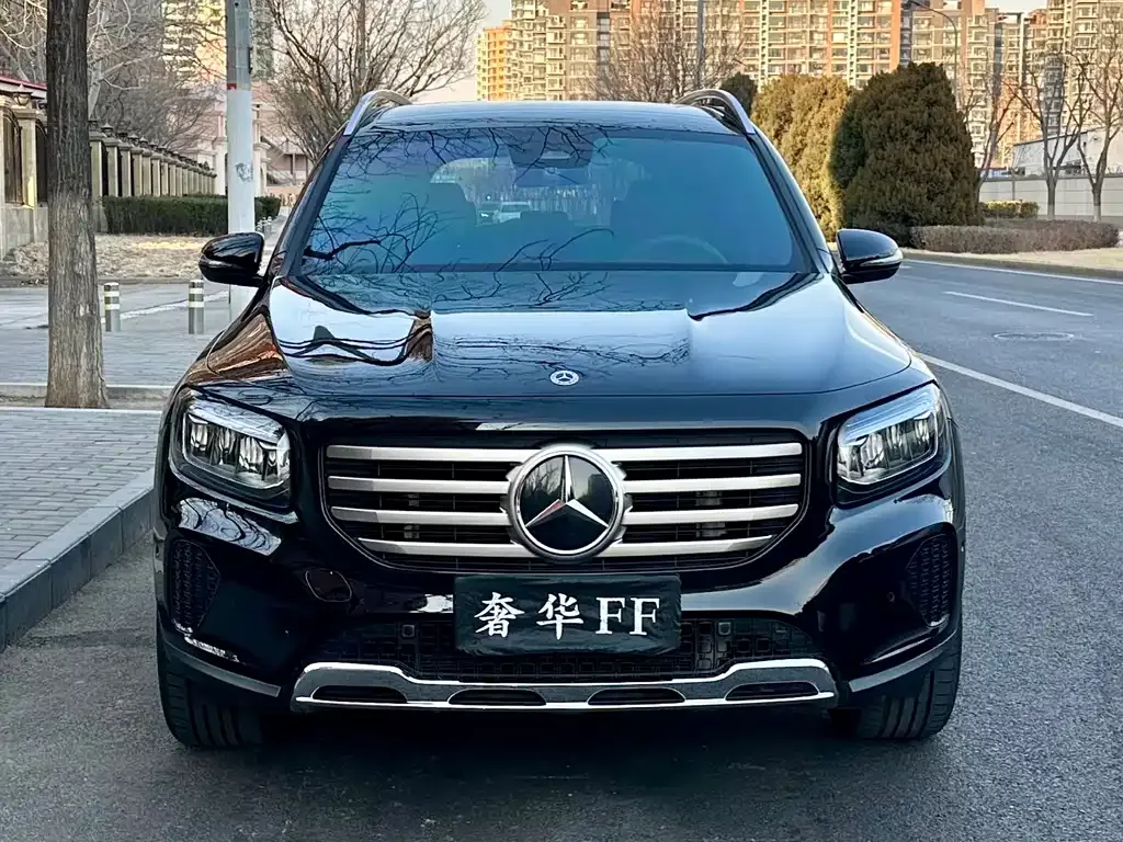 Mercedes-Benz GLB — фото 8