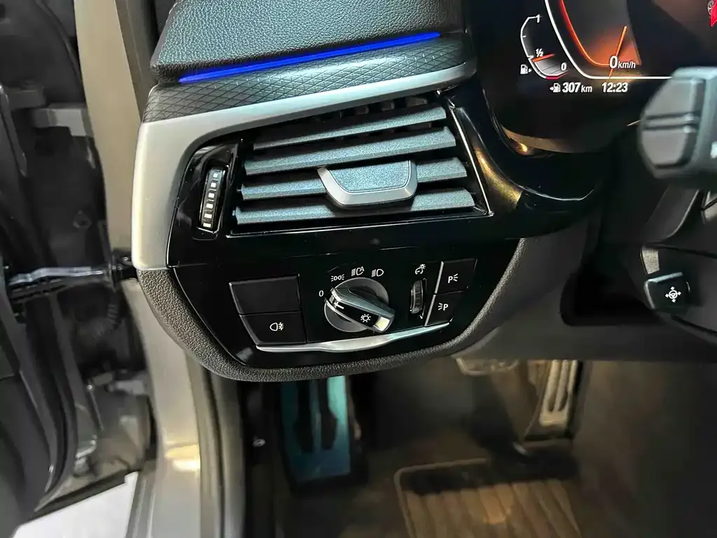 BMW 5 Series (Import) — фото 10