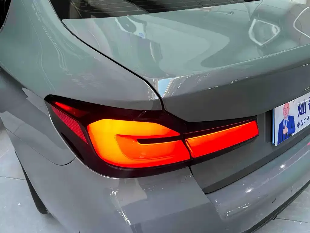 BMW 5 Series (Import) — фото 2