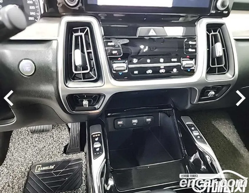 Kia Sorento — фото 7
