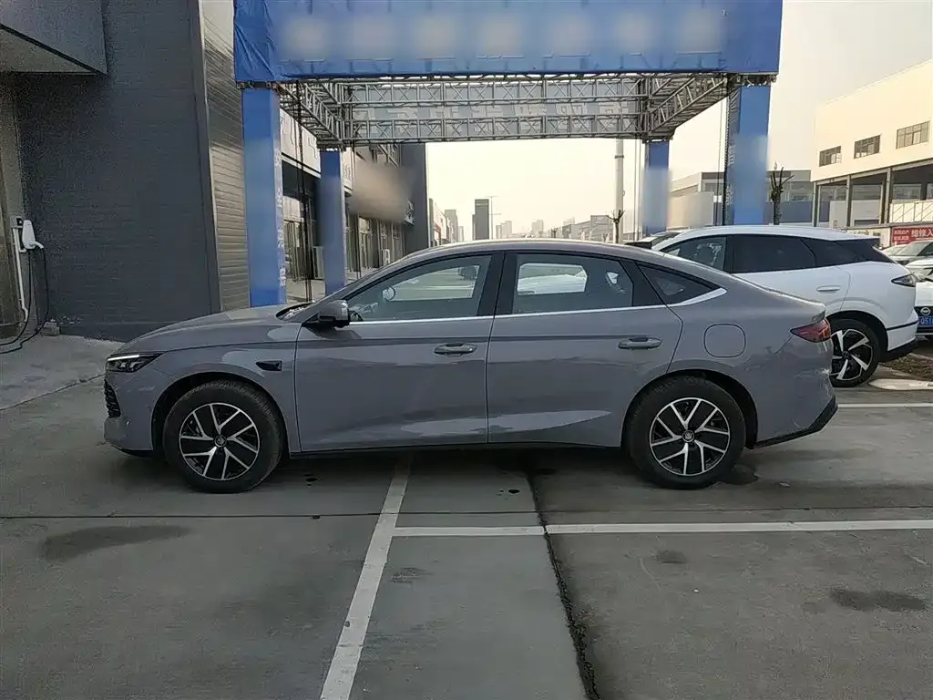 BYD Qin L — фото 6