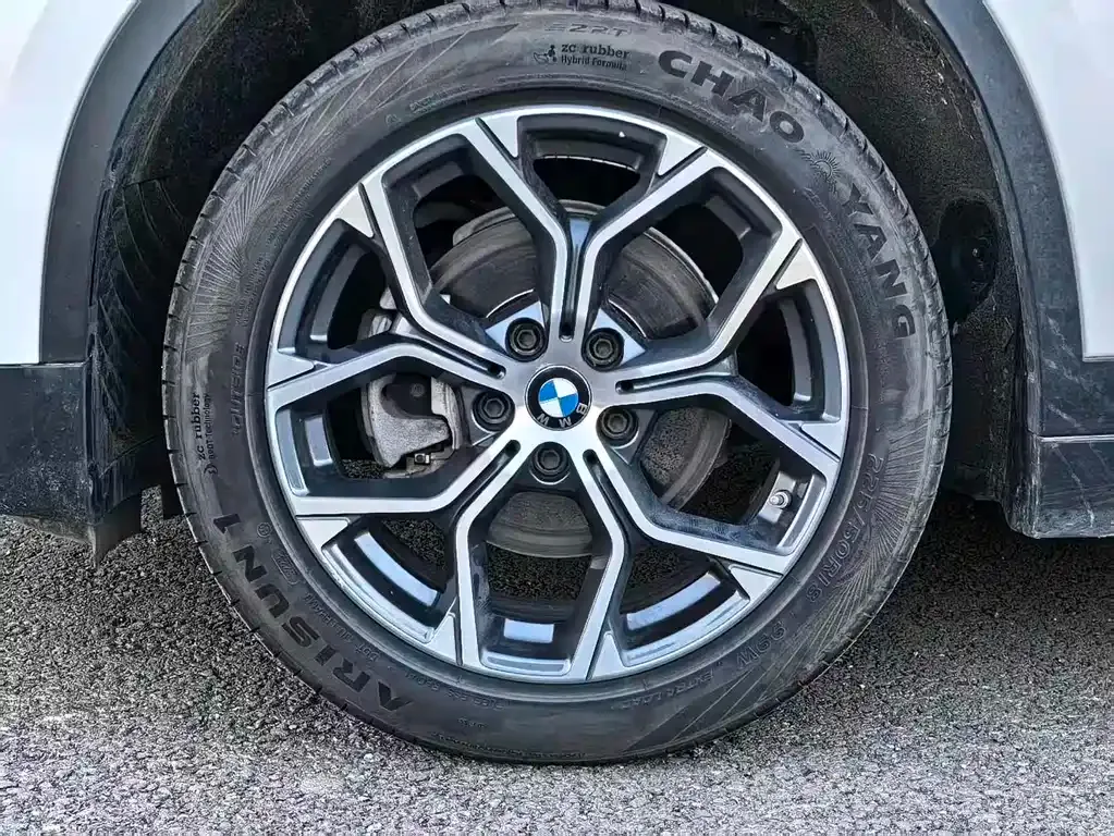 BMW X1 — фото 8
