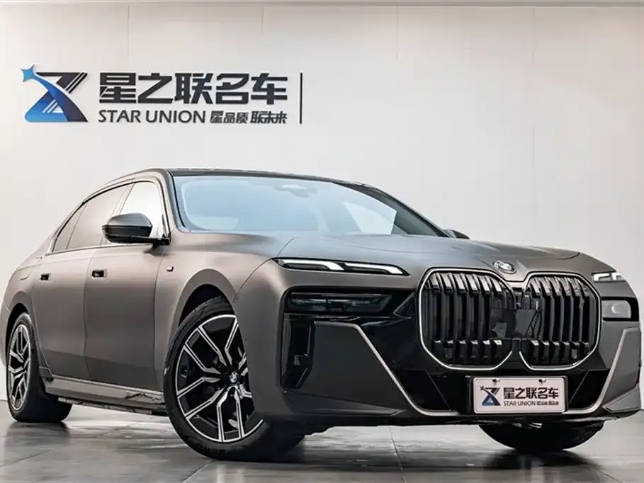 BMW i7 — фото 2
