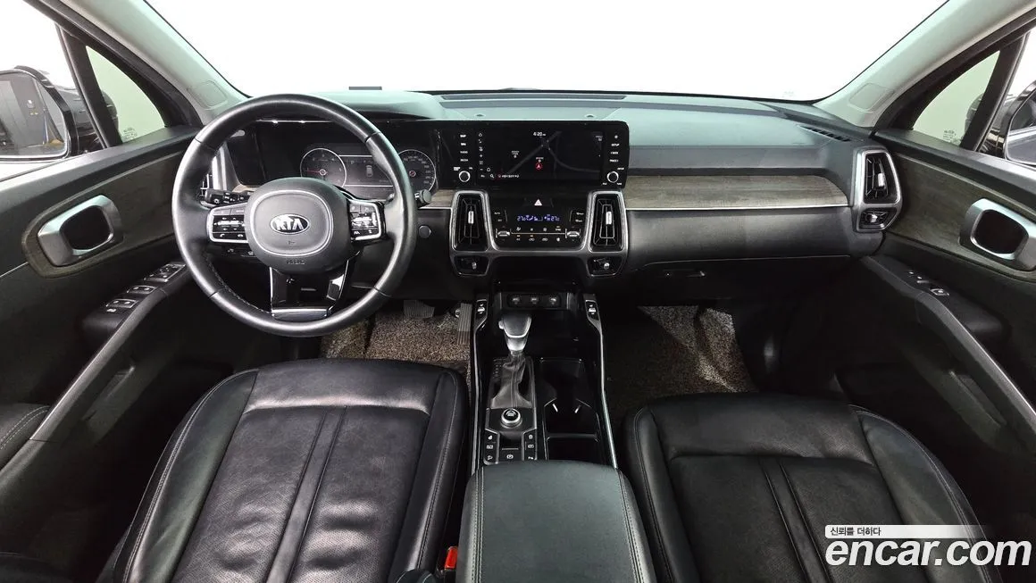 Kia Sorento — фото 8