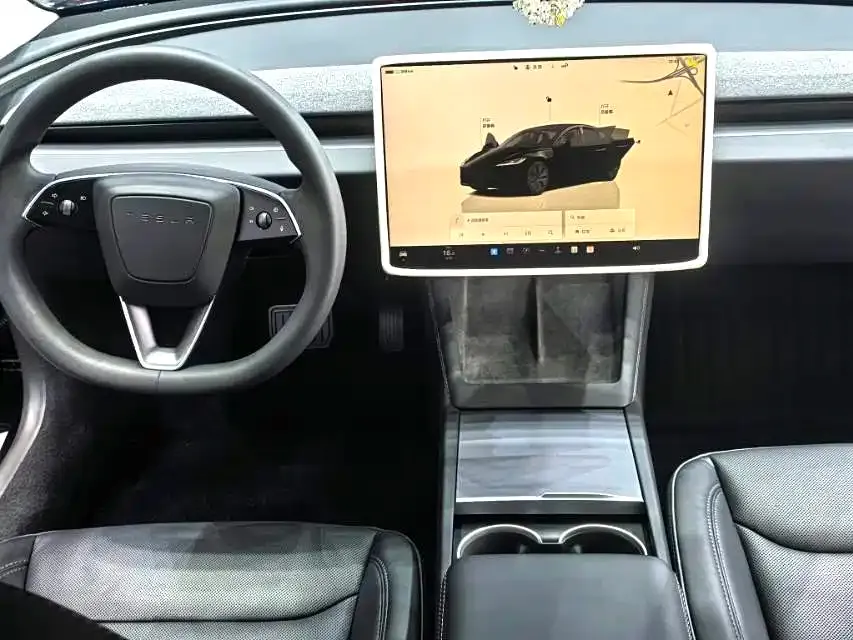 Tesla Model 3 — фото 4