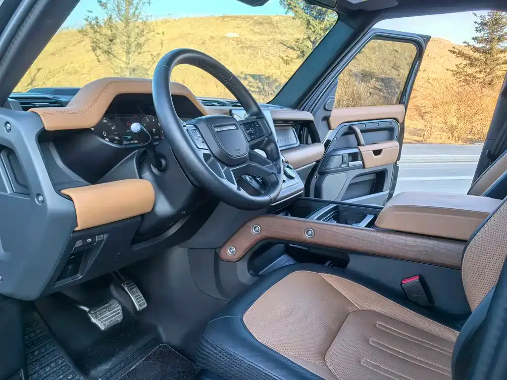 Land Rover Defender — фото 10