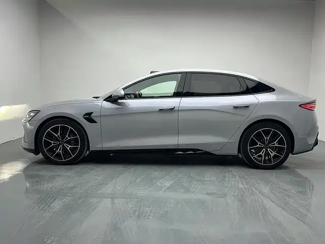 BYD Seal — фото 7