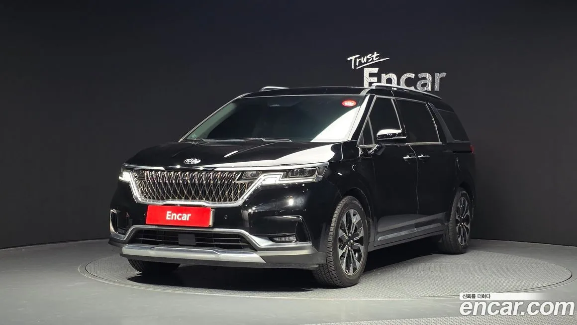 Kia Carnival — фото 1