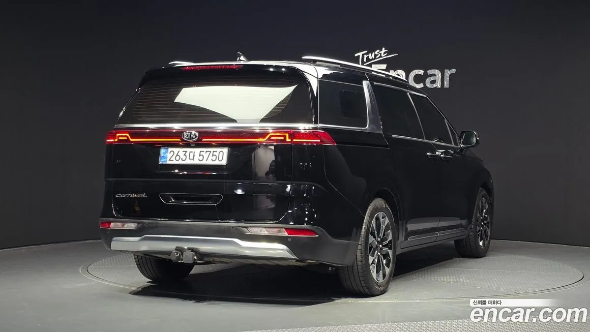 Kia Carnival — фото 2