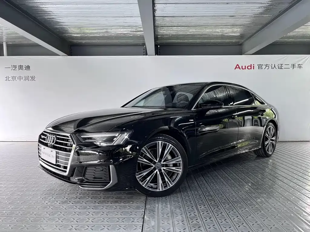 Audi A6L — фото 1