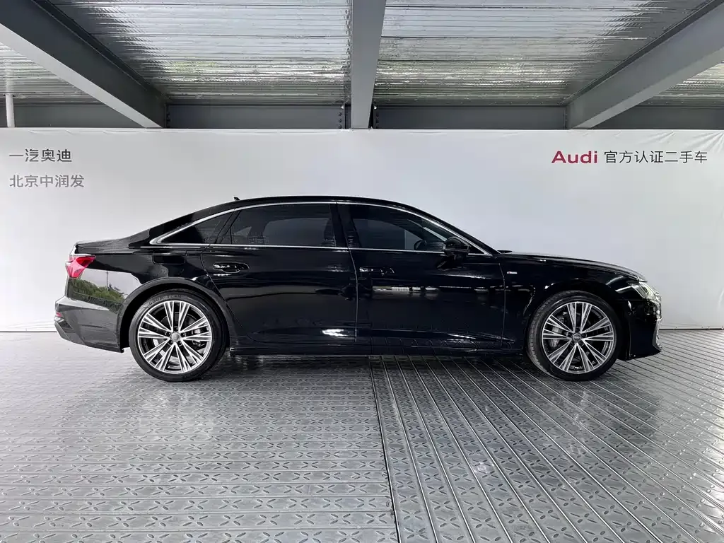 Audi A6L — фото 2