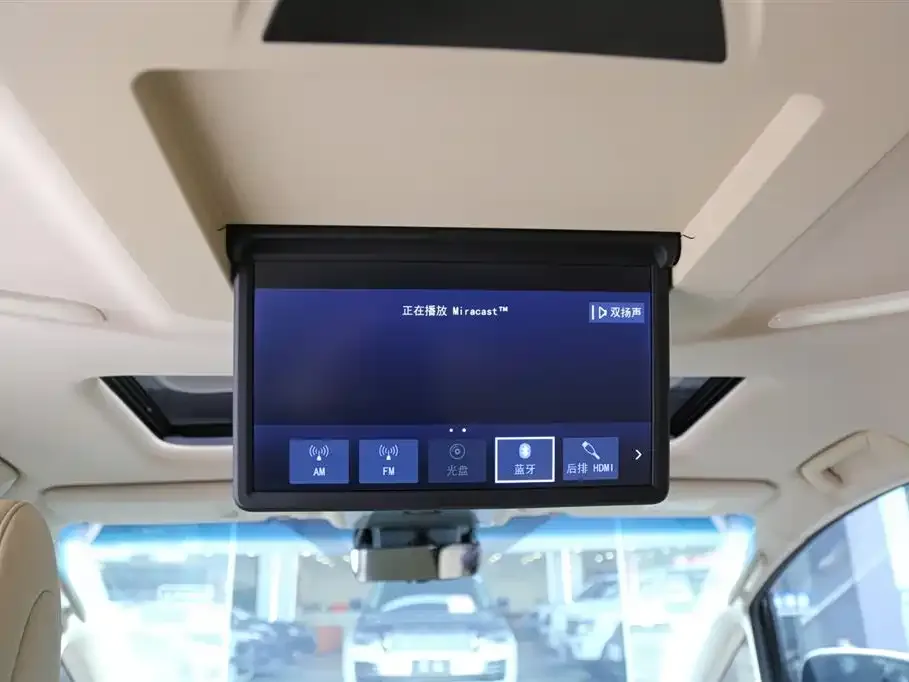Toyota Alphard — фото 3