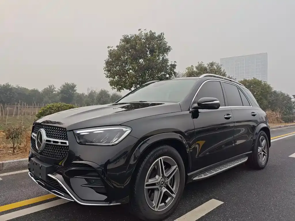 Mercedes-Benz GLE — фото 1