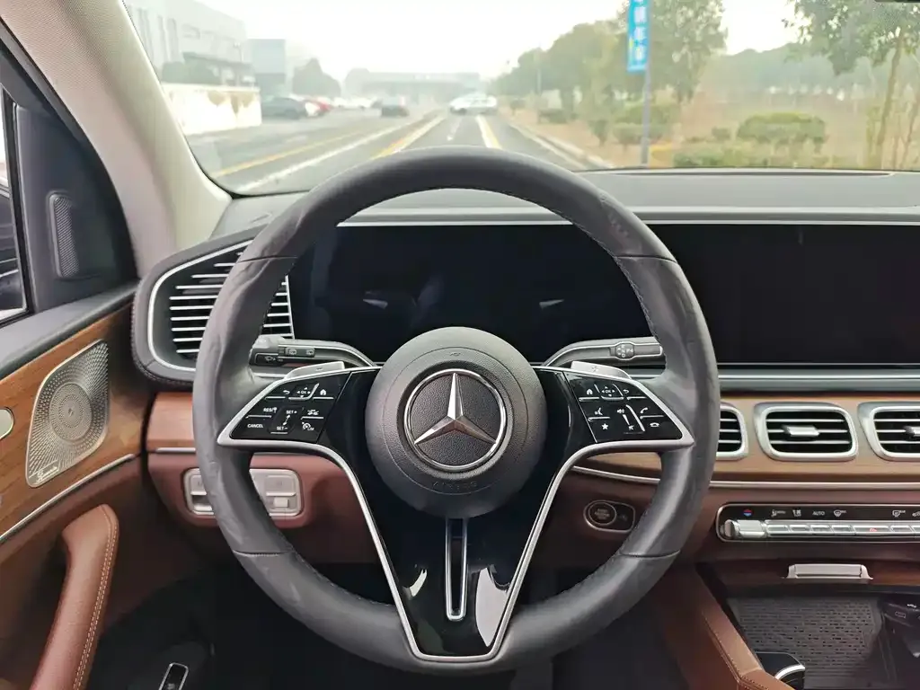 Mercedes-Benz GLE — фото 3