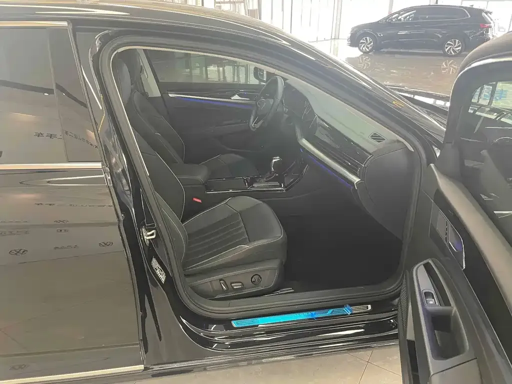 Volkswagen Passat — фото 10