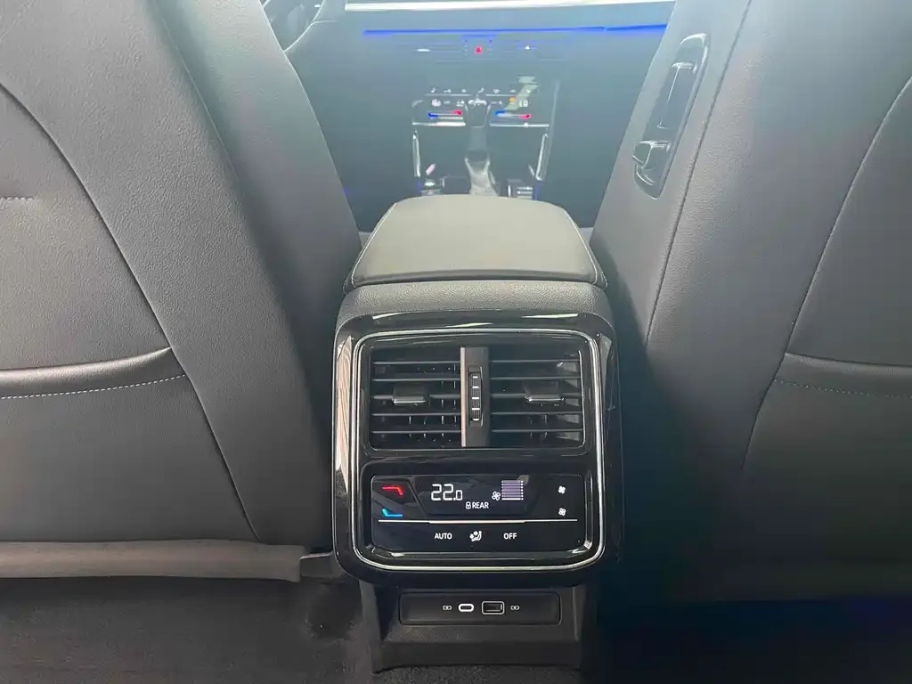 Volkswagen Passat — фото 8