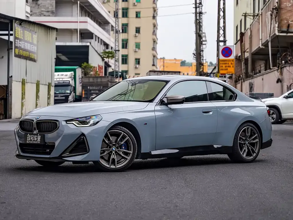 BMW M240i — фото 1