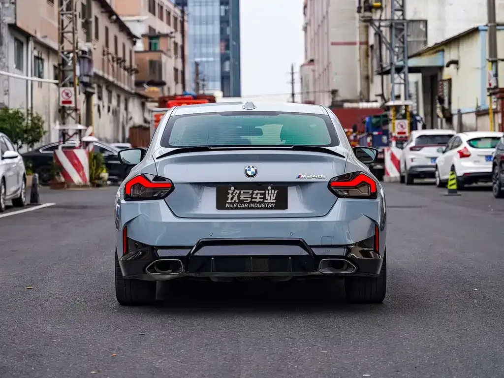 BMW M240i — фото 6