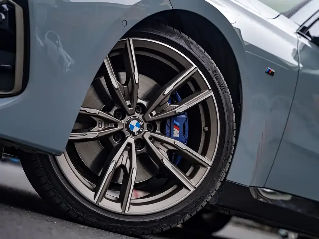 BMW M240i — фото 8